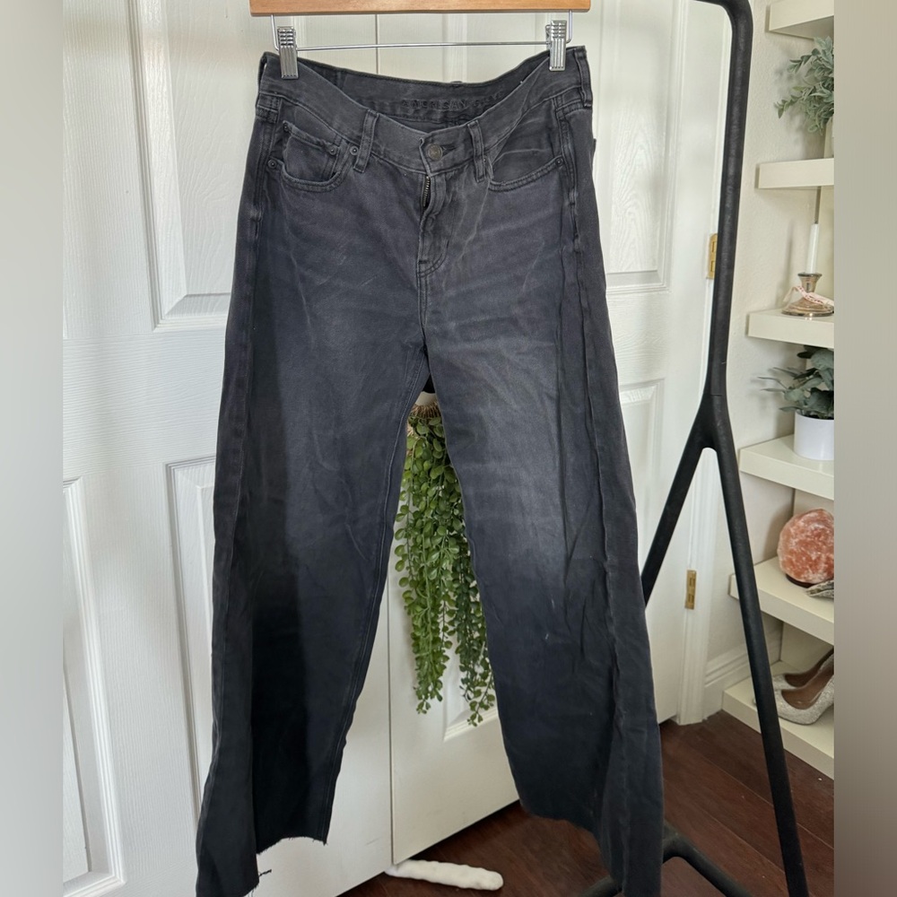 American Eagle Black Cropped Jeans